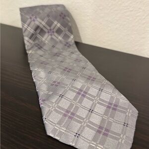 Geoffrey Beene Elegant Gray and Purple Plaid Tie